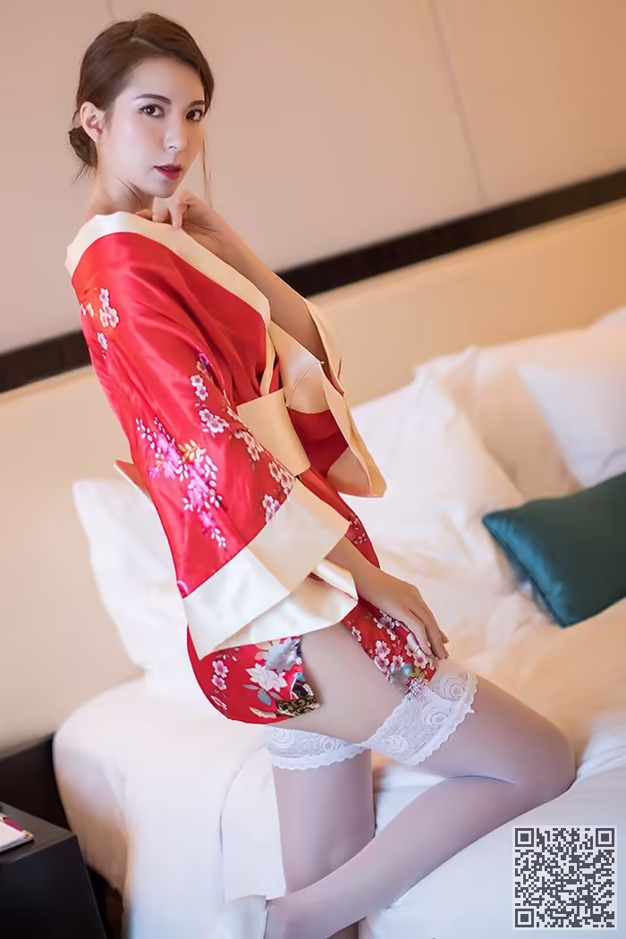美人、Carry、蕾丝