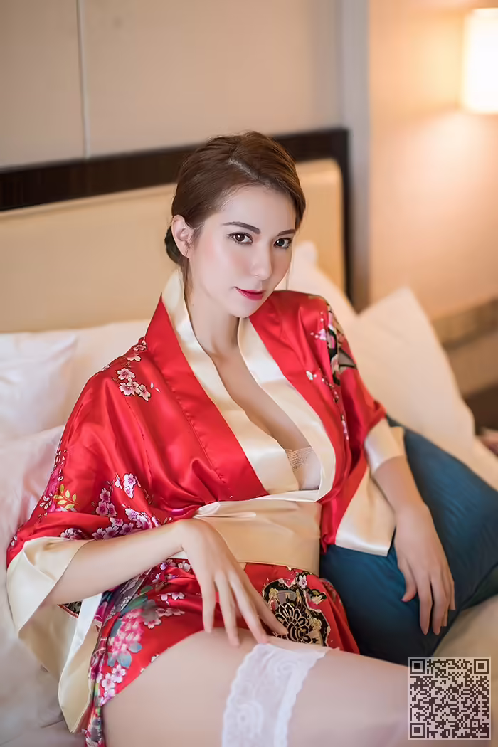 美人、Carry、蕾丝