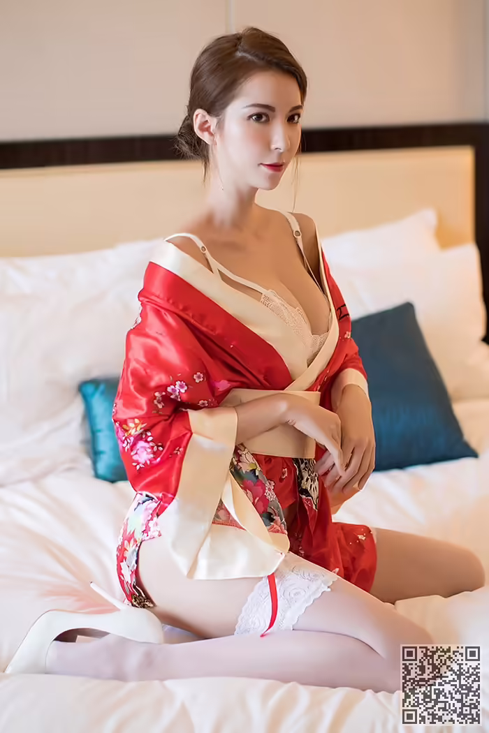 美人、Carry、蕾丝