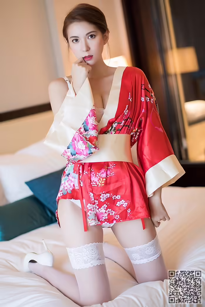 美人、Carry、蕾丝