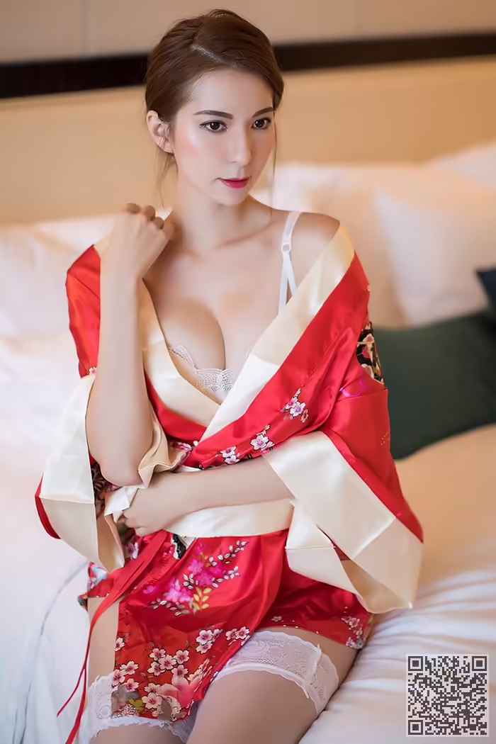 美人、Carry、蕾丝