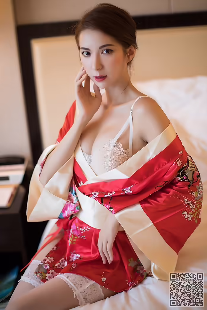 美人、Carry、蕾丝