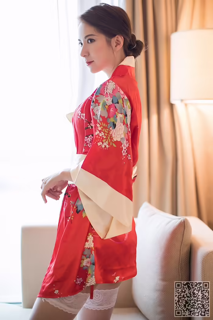 美人、Carry、蕾丝