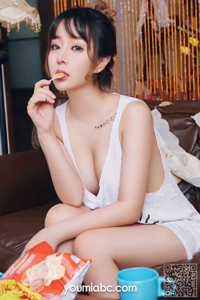 宅男女神、王雨纯、巨乳