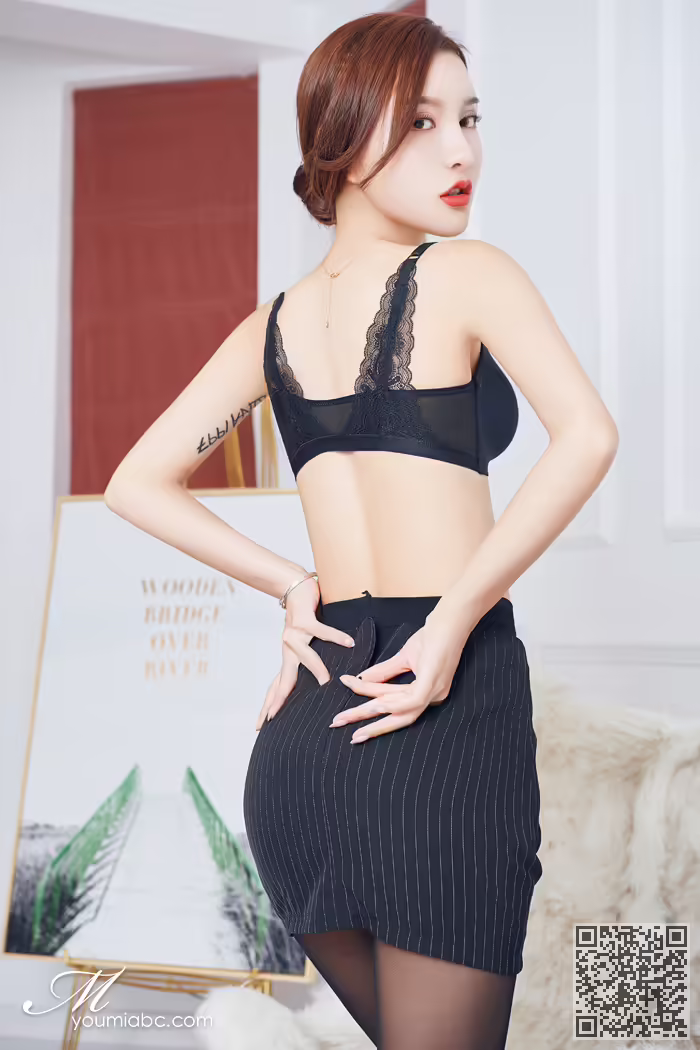 M梦baby、黑丝、翘臀