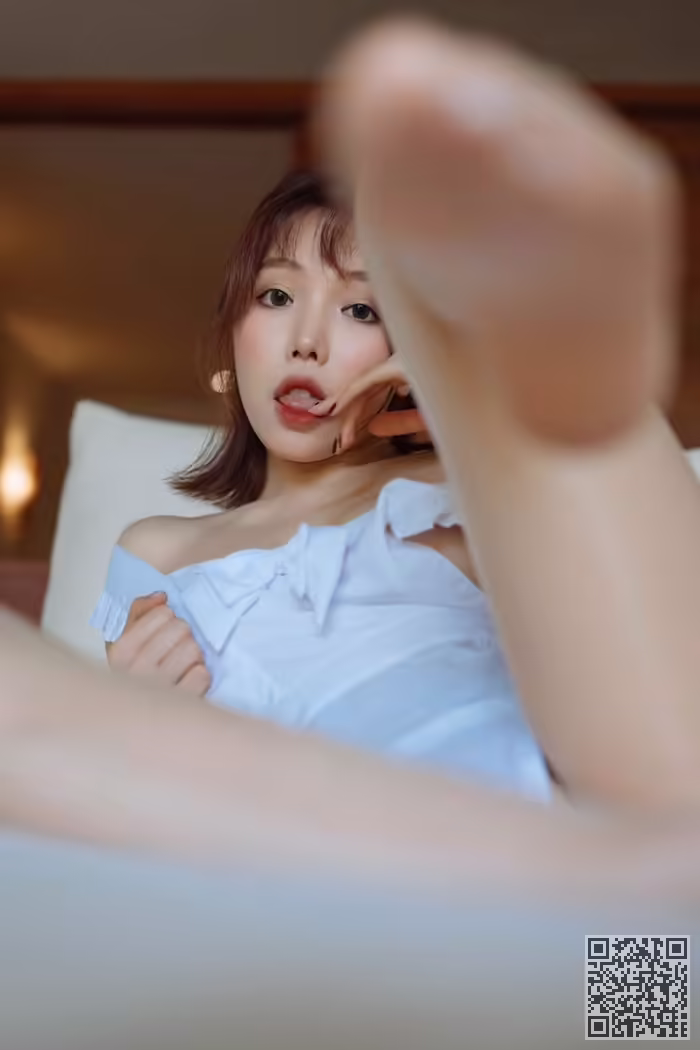 全民女神、黄乐然、翘臀