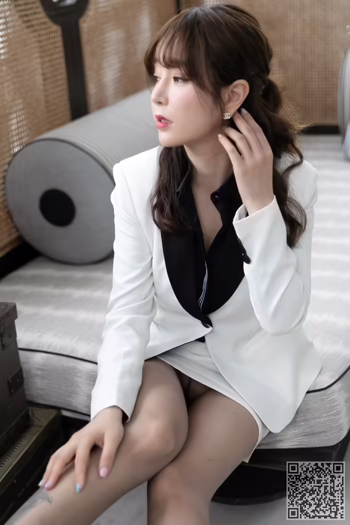 丽人、王雨纯