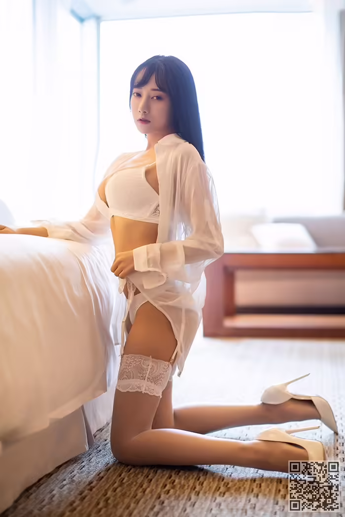 何嘉颖、酥胸、长腿