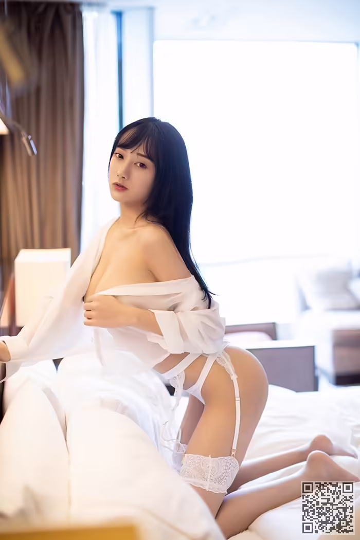 何嘉颖、酥胸、长腿