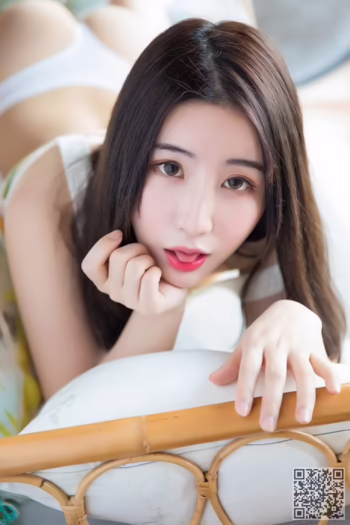 美人、绯月樱、酥胸