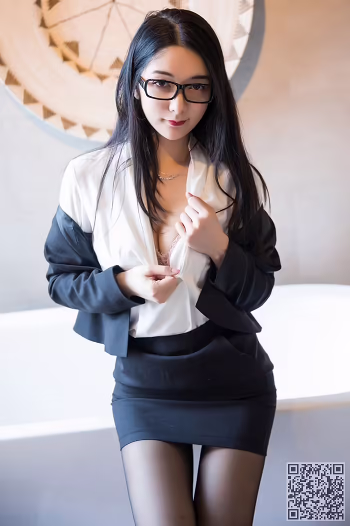 黑丝、女秘、小热巴、美腿