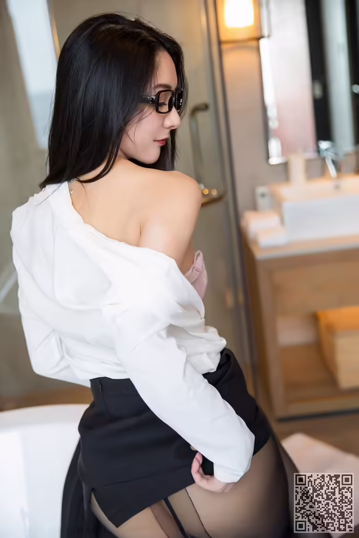 黑丝、女秘、小热巴、美腿