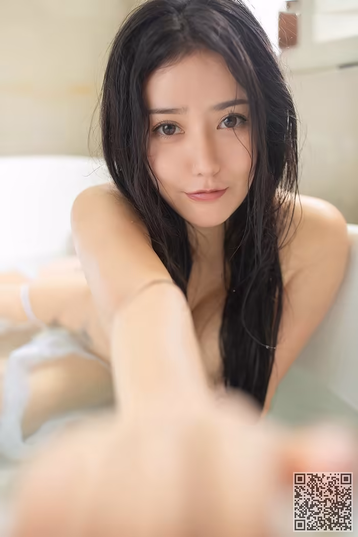 爆乳、玛鲁娜、全裸