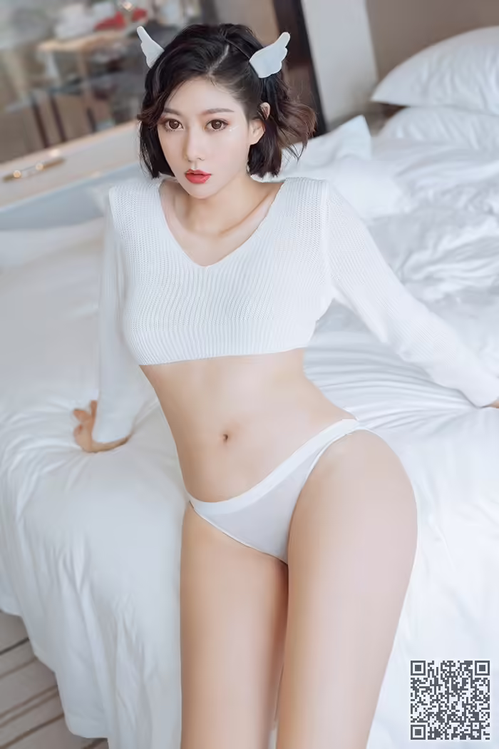 艺轩、搔首弄姿