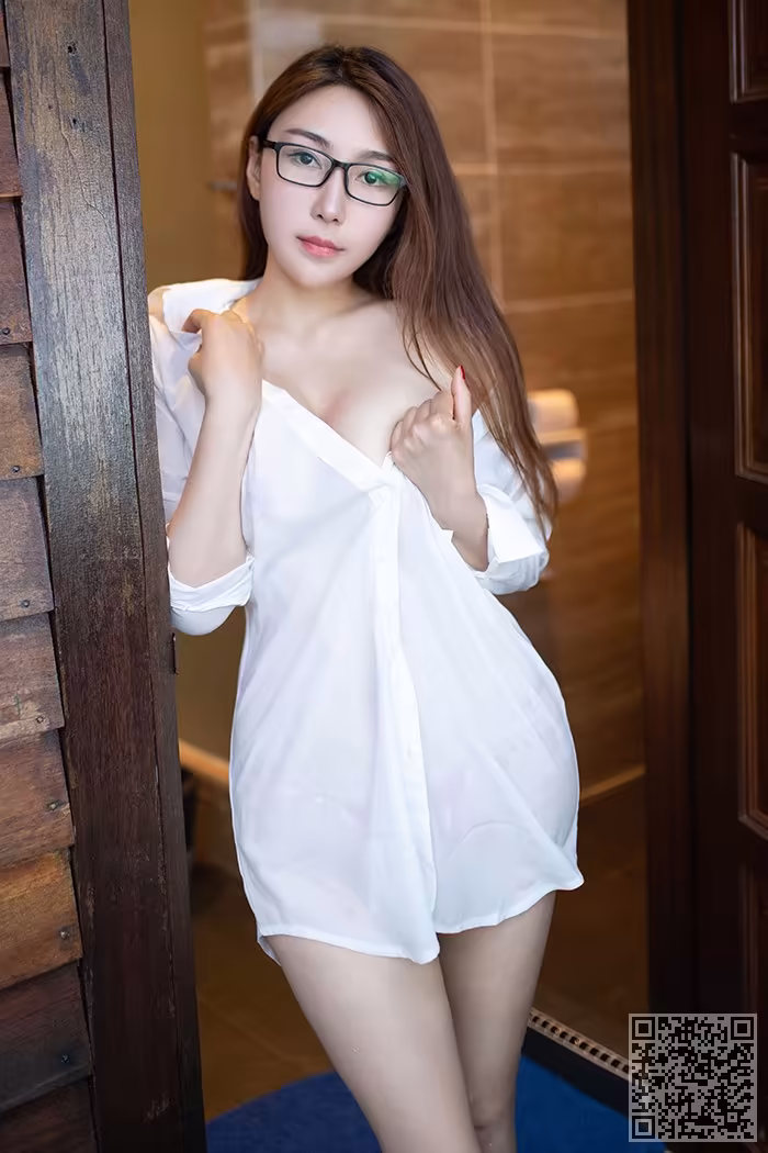 麻辣、教师由美、巨乳