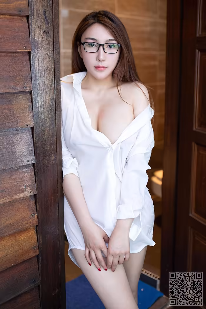 麻辣、教师由美、巨乳