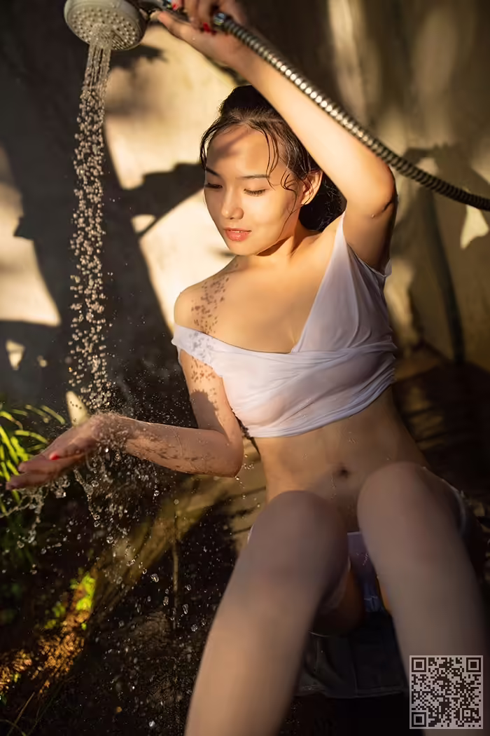 纤纤、素人、徐微微