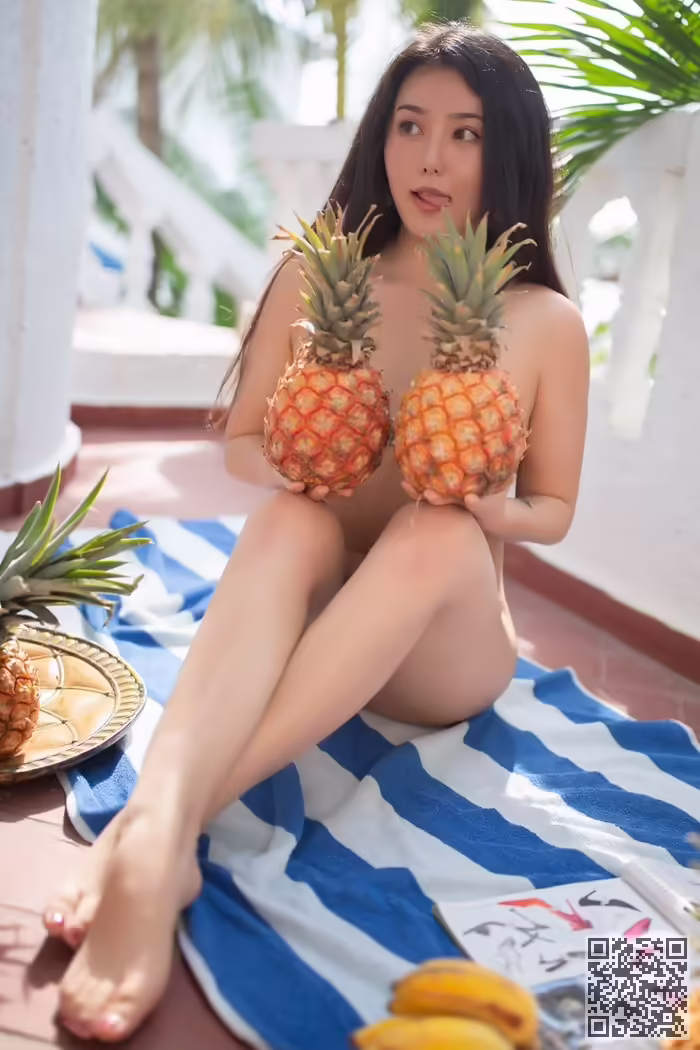 甜心、玛鲁娜、胴体