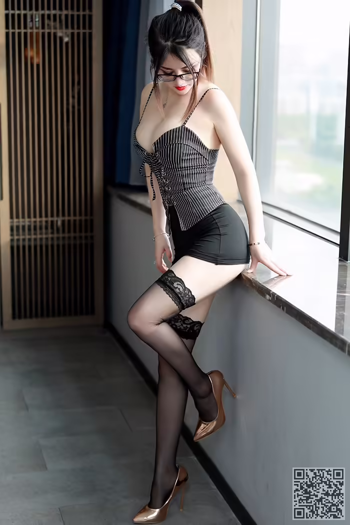 豪乳、诗诗、黑丝、美腿