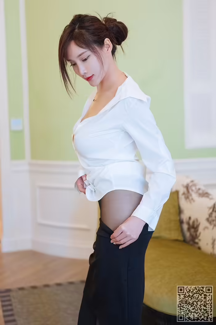 秘书、周妍希、黑丝、玉足