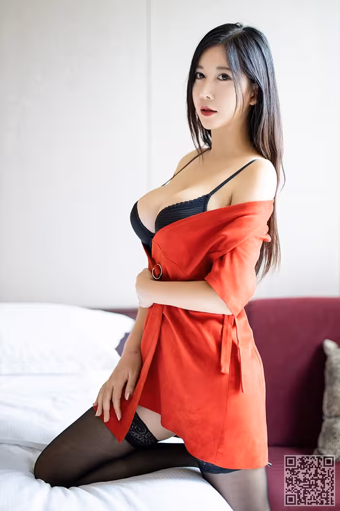 李雅、黑丝、尤物、丰臀