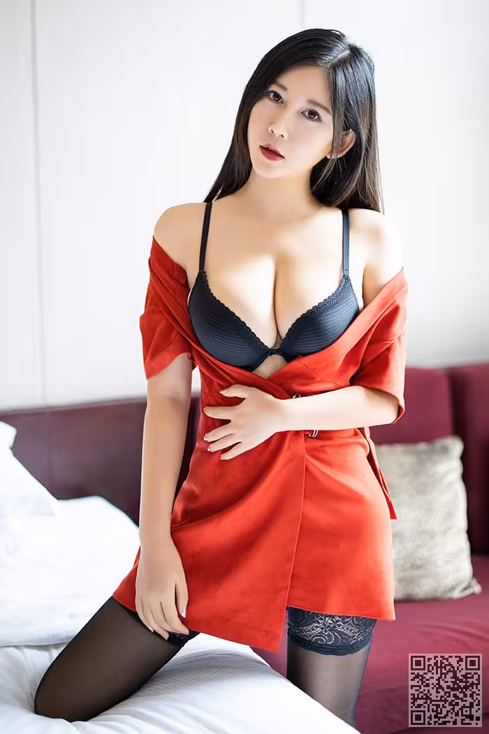 李雅、黑丝、尤物、丰臀