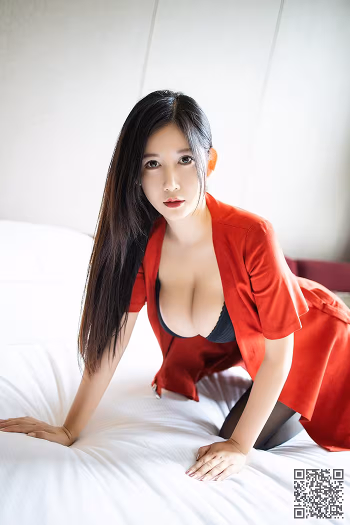 李雅、黑丝、尤物、丰臀