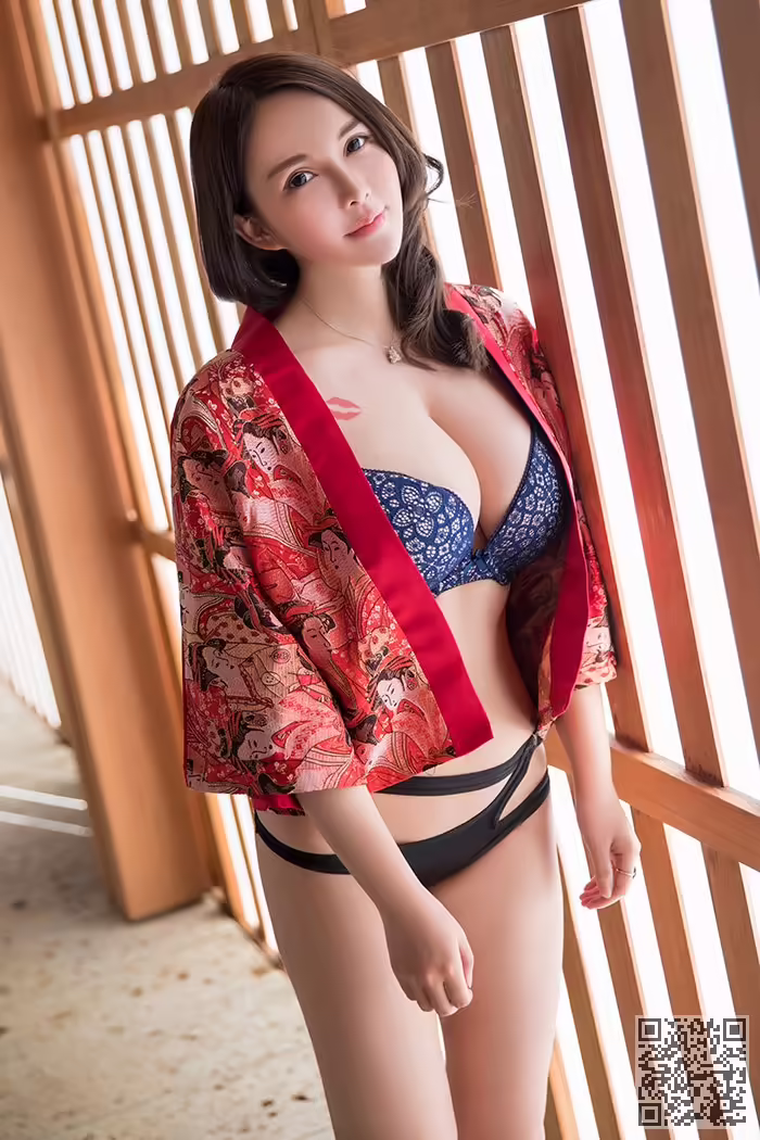 风情万种、沈蜜桃、丰乳、滑臀
