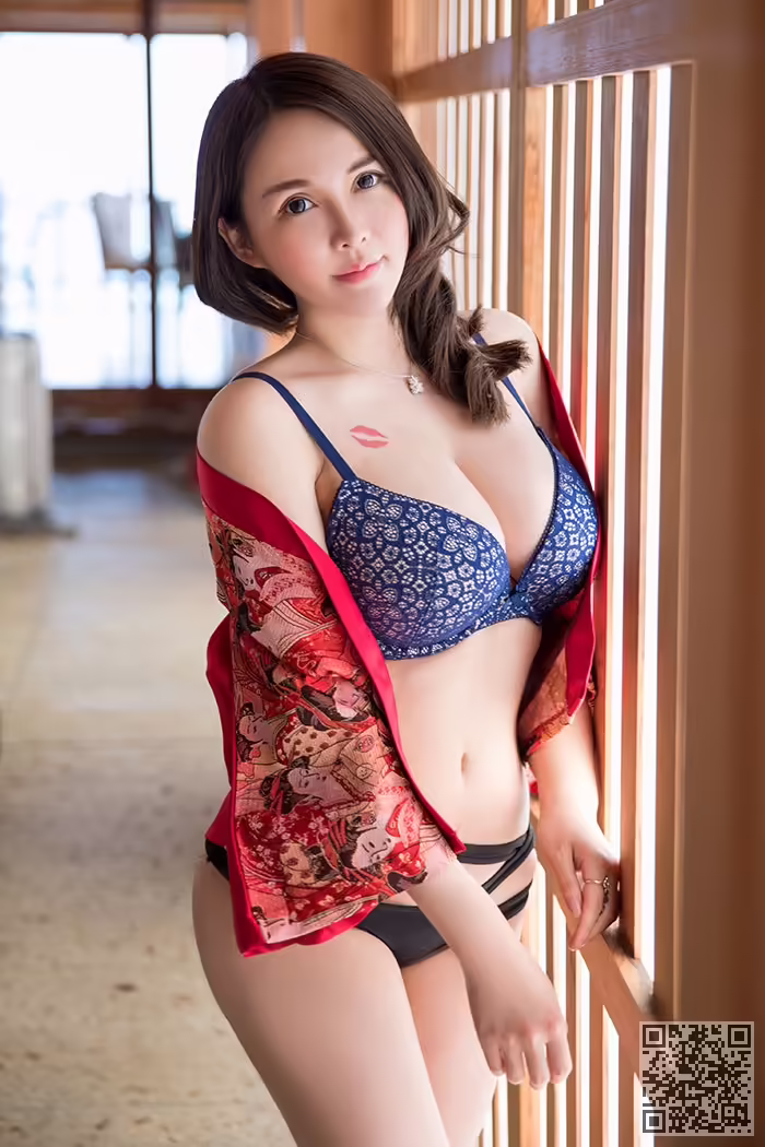 风情万种、沈蜜桃、丰乳、滑臀