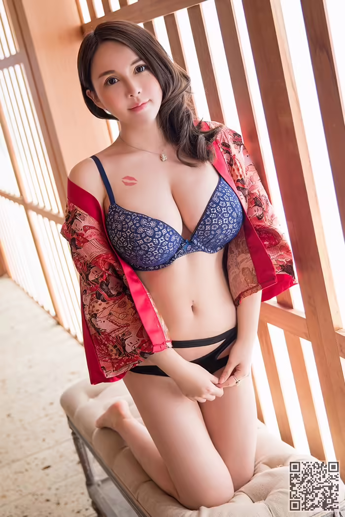 风情万种、沈蜜桃、丰乳、滑臀