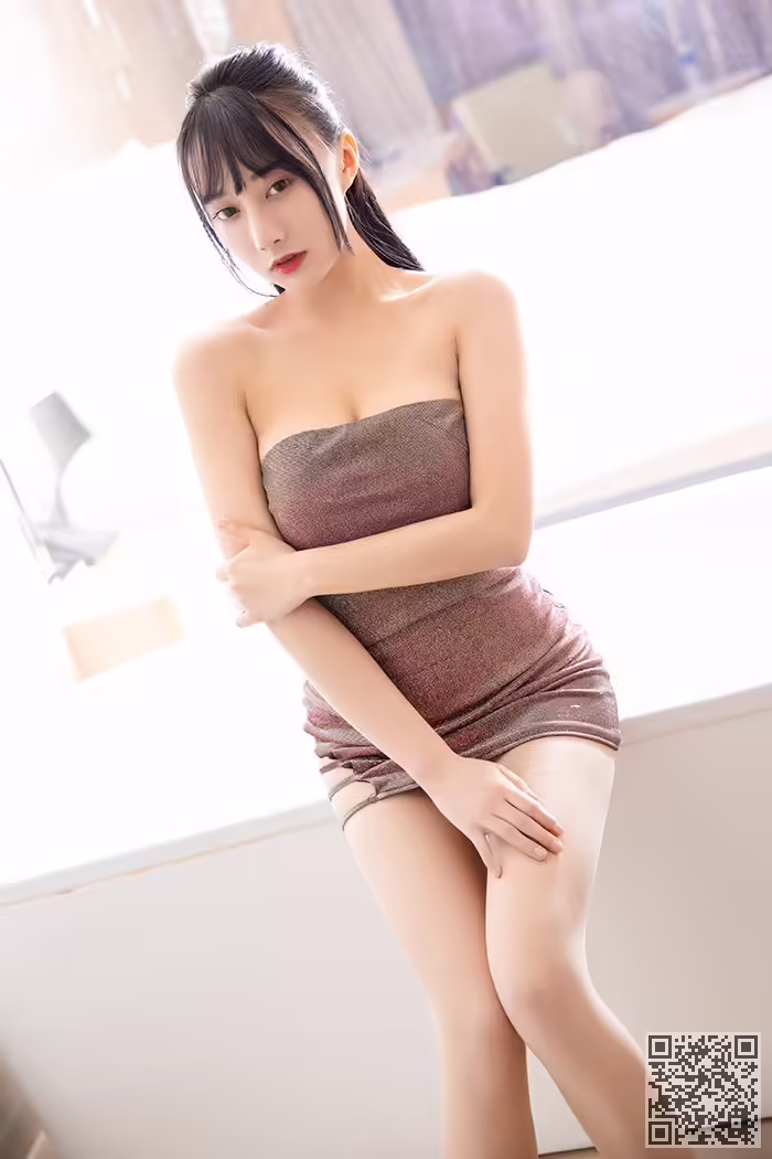 美丽女教师、何嘉颖