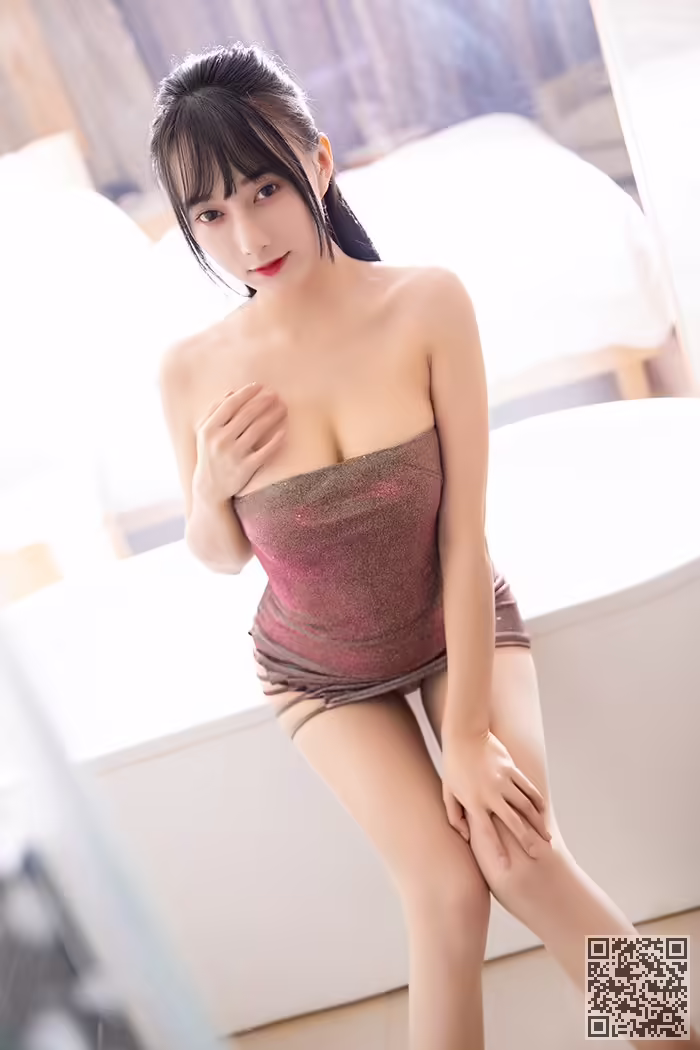 美丽女教师、何嘉颖