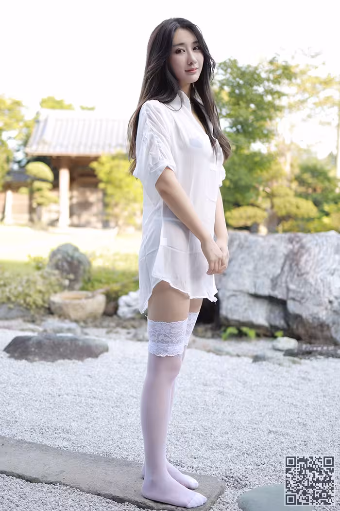 邻家小妹林子欣寂寞难耐羞涩露出