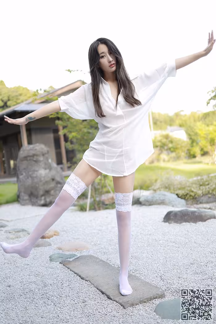 邻家小妹林子欣寂寞难耐羞涩露出