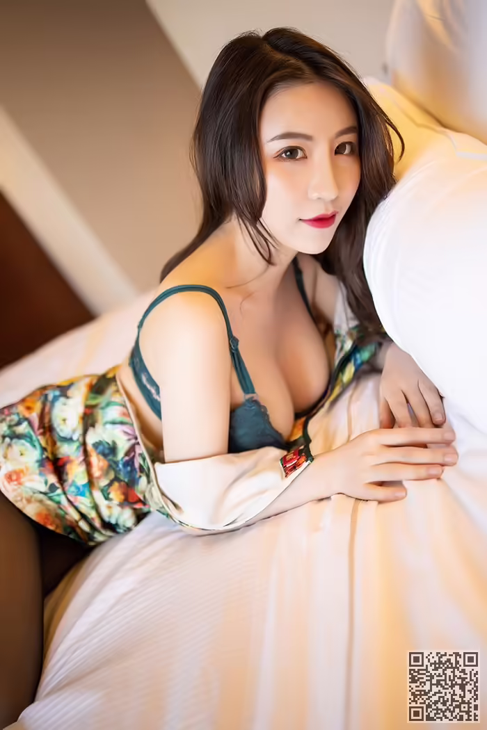 窈窕玉女、绯月樱、旗袍、黑丝诱惑