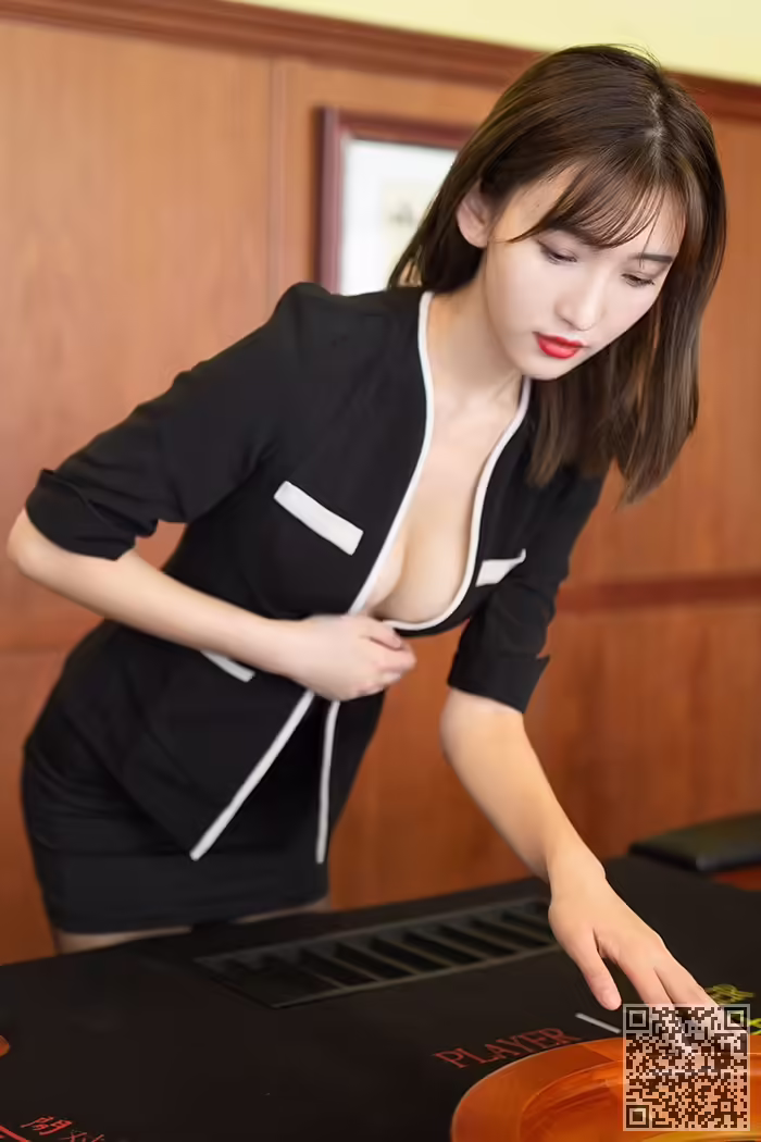 美女陪玩、陆萱萱、制服诱惑