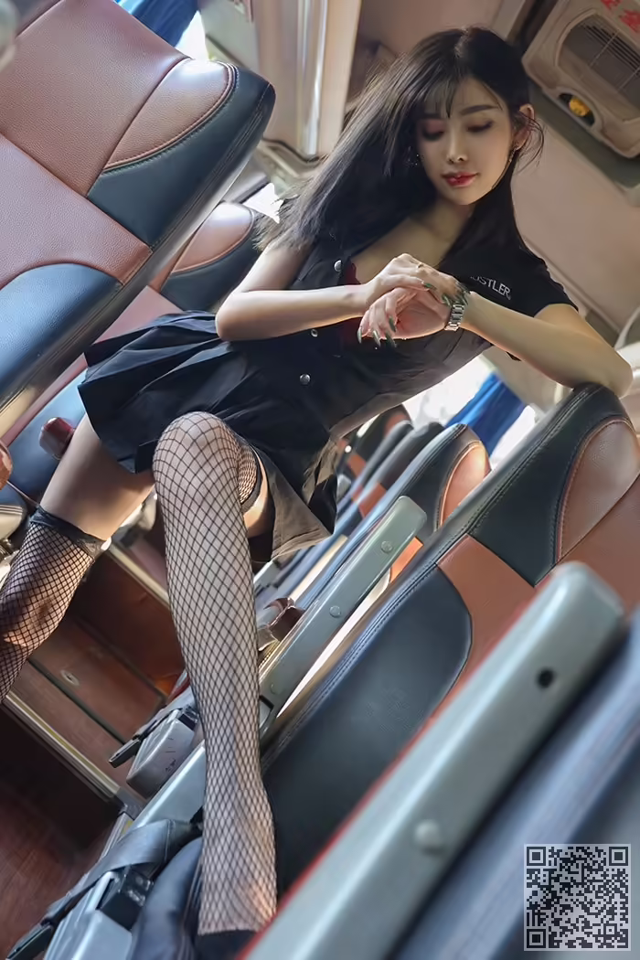 车模、杨晨晨、黑丝、网袜、香臀
