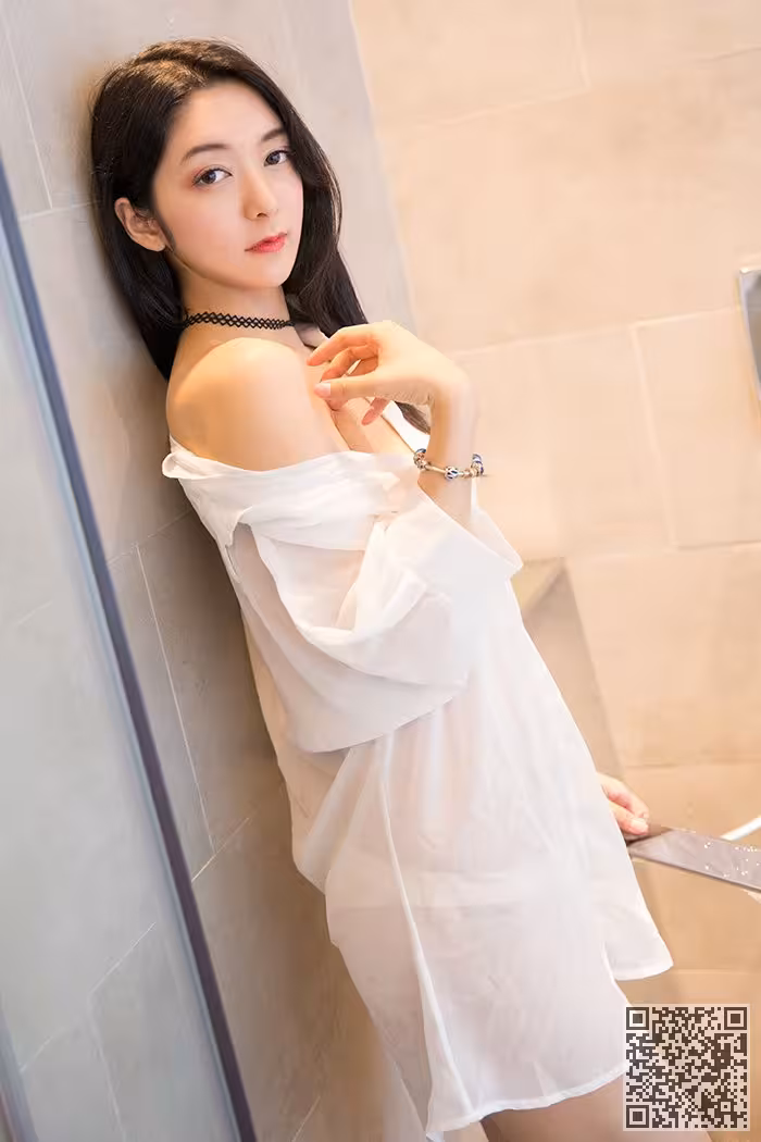 日思夜想小热巴娇嫩玉体湿身诱惑