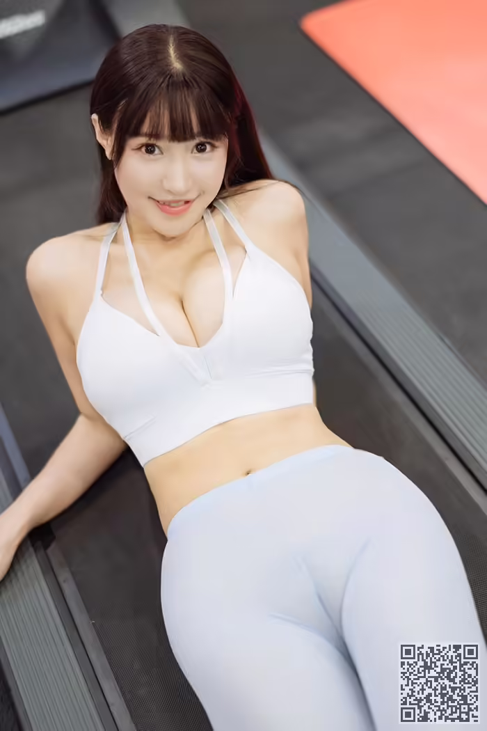 巨乳、朱可儿、紧身裤