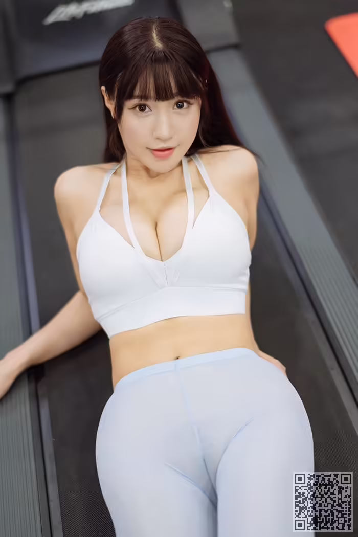 巨乳、朱可儿、紧身裤