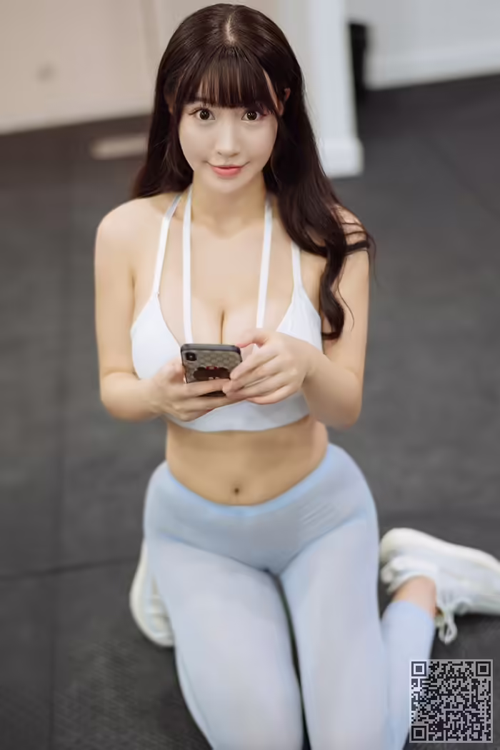 巨乳、朱可儿、紧身裤