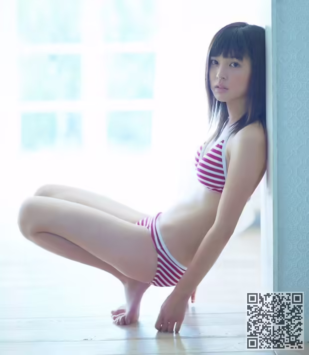 荒井萌写真