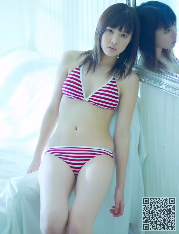 荒井萌写真