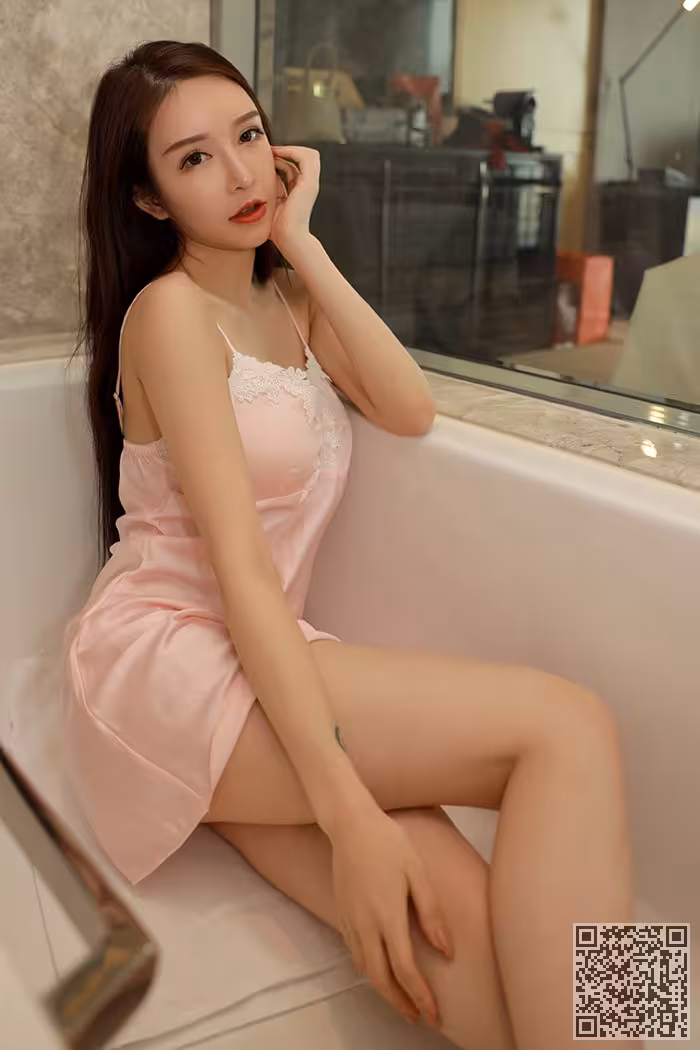 倾城容颜玉兔miki丝滑巨乳湿身诱惑