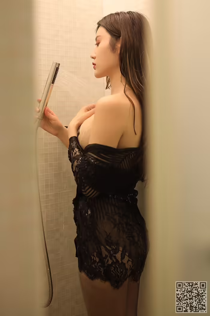 甜心、卓娅祺、湿身诱惑