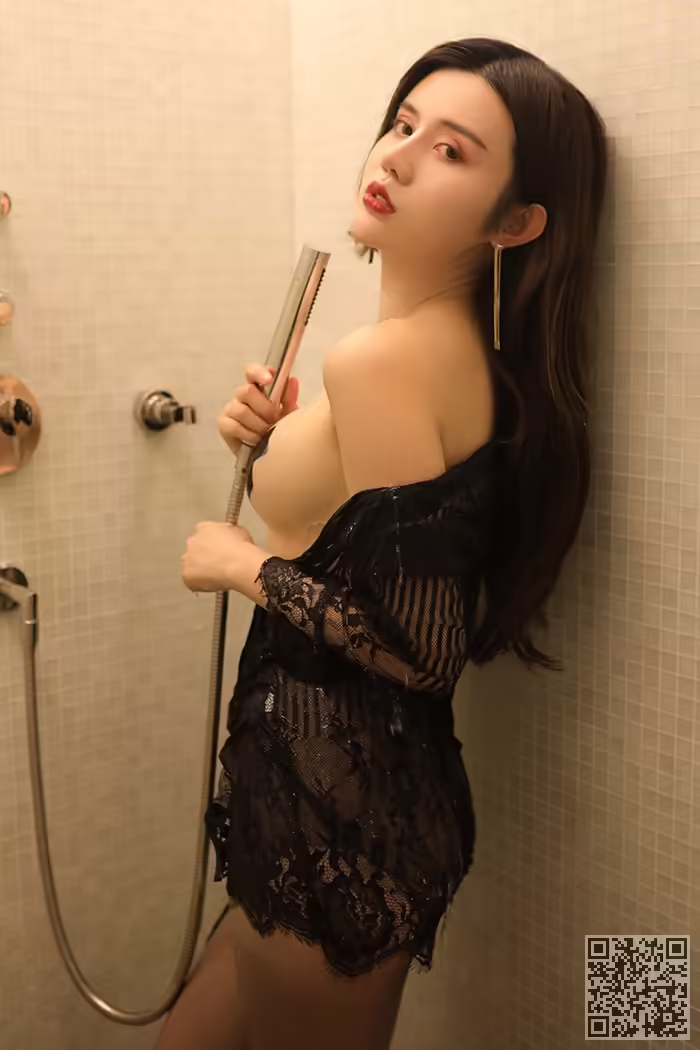 甜心、卓娅祺、湿身诱惑