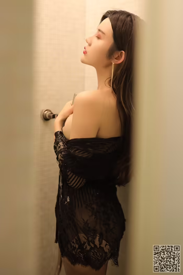 甜心、卓娅祺、湿身诱惑