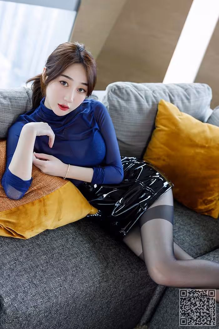 甜蜜小妹九月生白皙美乳羞涩撩人