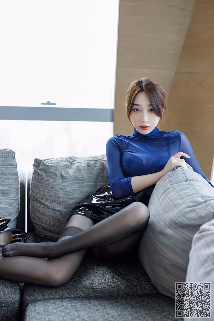 甜蜜小妹九月生白皙美乳羞涩撩人