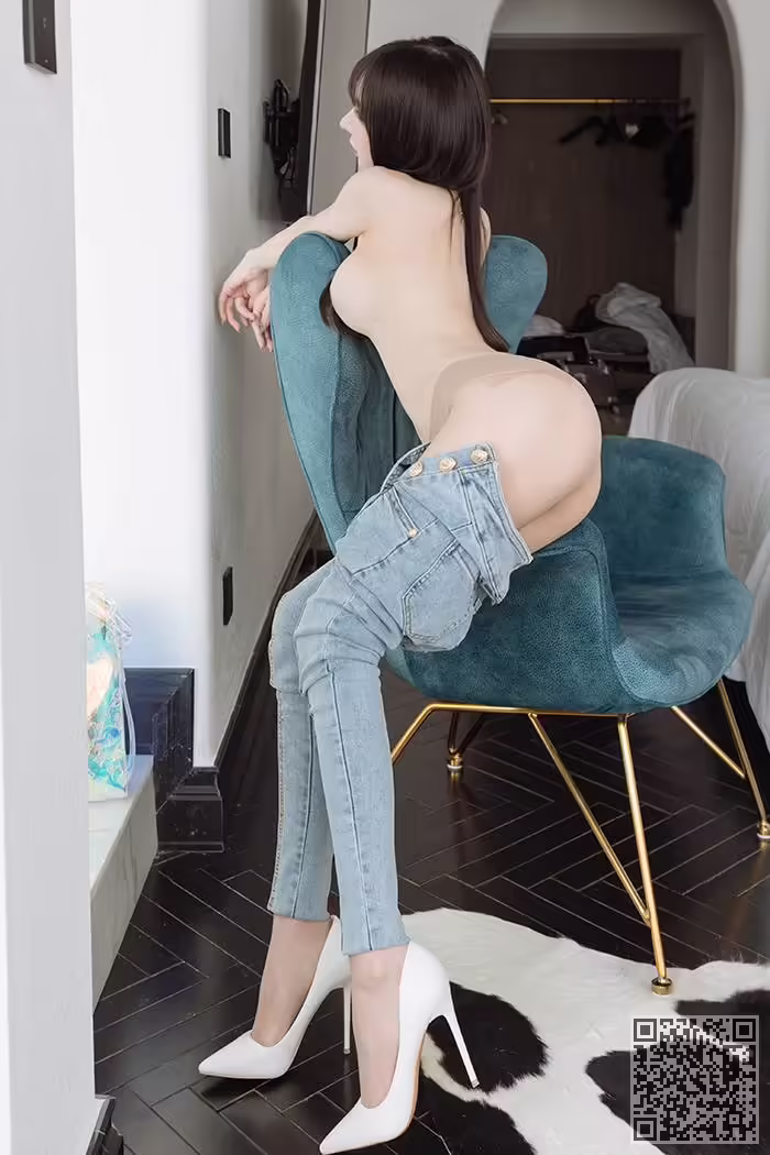 秘书、周于希、半裸、蜜臀